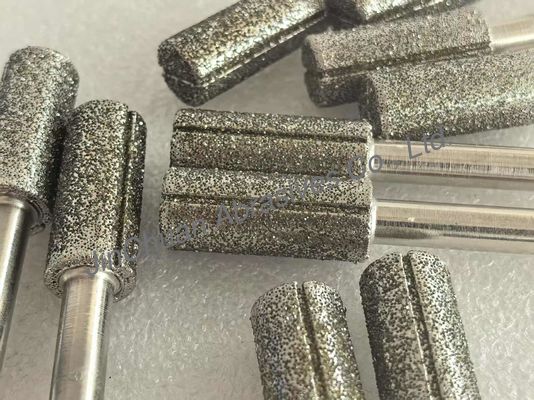 Diamentowe szczyty z szczelinami