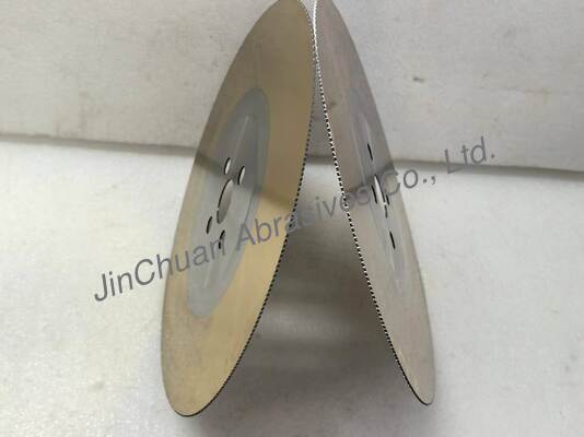 ostrze piły hss z 330 zębami stosowane do cięcia taśmy uszczelniającej, średnica 285 mm,